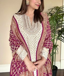 Conjunto de Salwar Kameez Tradicional Bordado en Blanco, Kurta Larga, Palazzo y Dupatta para Bodas, Graduaciones, Diwali y Fiestas, de Secado Rápido para Mujer - Product Image 3