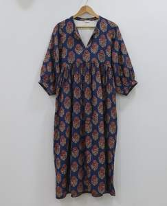 Vestido Midi/Maxi de Algodón 100% Suave, Hecho a Mano, para Todas las Temporadas, con Estampado Floral Tie-Dye y Dibujo a Mano, Cintura Natural, Ideal para Oficina - Product Image 6