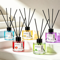 Diffuseur en verre multicolore à petite capacité avec bouchon noir pour salle de bain et chambre à coucher, emballage cadeau en gros