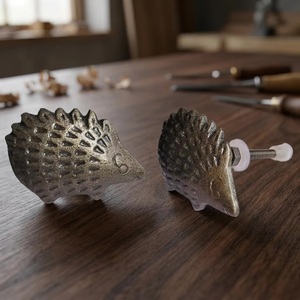 Poignées de meuble en fonte Ba en forme d'ormeau, tirants de tiroir en laiton antique, design animal rustique, style industriel, pour extérieur, salon, bureau à domicile - Product Image 2