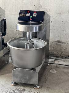 Mélangeur Électrique Spécialisé Minh Tam 30Kg 6.5Kw/h pour Boulangerie 1180x720x1040 Automatique Portable Multifonctionnel avec Protection Contre la Surchauffe - Product Image 3