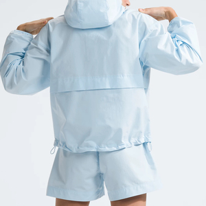 Conjunto Corto de Chaqueta y Pantalones Cortos Deportivos para Mujer, con Logotipo Personalizado por Sublimación, Resistente al Viento y al Agua, de 2 Piezas - Product Image 3