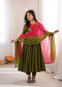 Conjunto de Salwar Kameez de Seda Verde para Mujer, con Dupatta Reversible Rosa, Estilo Tradicional Indio-Pakistaní, Casual, Largo hasta el Tobillo, Étnico - Product Image 3