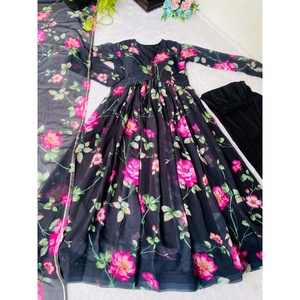 VESTIDO DE TRABAJO CON ESTAMPADO DIGITAL DE DISEÑADOR GEORGETTE CON DUPATTA NEGRO - Product Image 4