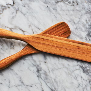 Spatule mélangeuse plate en bois d'acacia pour la cuisine, idéale pour la pâte à sourde - Product Image 6