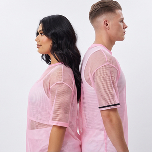 Conjunto de camiseta y pantalones cortos de malla transparente unisex, lencería sexy con aberturas, conjunto de pantalones cortos ligeros de moda para verano - Product Image 4