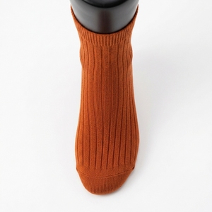 Chaussettes pour hommes antidérapantes, durables, personnalisées, de haute qualité, unies, pour un usage quotidien, chaussettes de sport pour hommes - Product Image 2