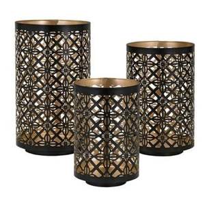 Portavelas decorativos de metal que aportan un brillo subtil, una iluminación cálida y un estilo atemporal a los interiores. - Product Image 4