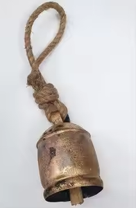 Clochettes de vache traditionnelles et modernes en fer forgé, corps métallique durable, impression en relief pour l'identification du bétail de ranch - Product Image 3