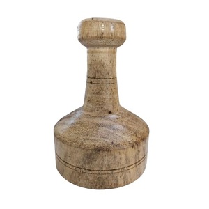 Molinillo y Triturador Manual de Madera - Utensilio de Cocina Duradero con Diseño Antiguo y Acabado Pulido para Daal Lassi y Más - Product Image 2