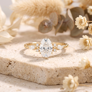 Bague de fiançailles personnalisée de luxe en or 14 carats avec moissanite, coupe ovale, bande torsadée, bijoux fins, cadeau pour femme - Product Image 1