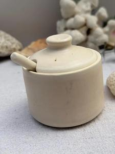 Tarro de almacenamiento compacto para cocina con tapa y ranura para cuchara, diseño minimalista y elegante, organizador de encimera, organizador inteligente para despensa - Product Image 4