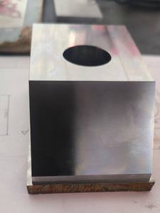 Bloc angulaire en acier doux usiné sur commande par CNC |   Support de montage robuste pour machine à chanfreiner à 60 degrés, rapport inclus - Product Image 2