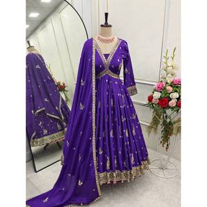 Vestido de Diseñador Aliya-Cut para Mujer con Elegante Pantalón y Hermoso Conjunto de Dupatta - Product Image 6