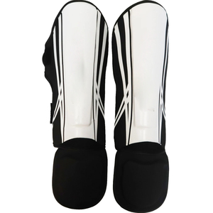 Espinilleras de Cuero Premium con Logotipo Personalizado para Adultos, Protectores de Espinilla para Fútbol y Otros Deportes, OEM - Product Image 3