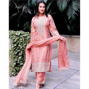 Conjunto de traje de diseñador para mujer con Secuencia de bordado pesado Work Pent y Dupatta Top - Product Image 5