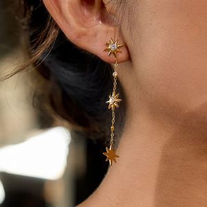 Pendientes de Cadena con Diseño de Estrella y Circonitas, Chapados en Oro de 18K sobre Acero Inoxidable - Product Image 4