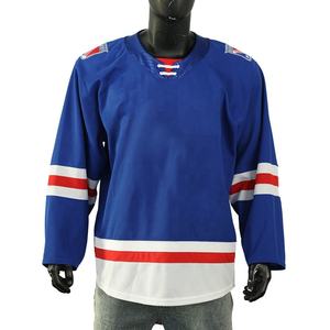 Uniforme de Hockey en Blanco con Bordado de Nombre y Número del Equipo, Estilo Jersey de Patinaje sobre Hielo, con Cordones y Rayas Azules - Product Image 3