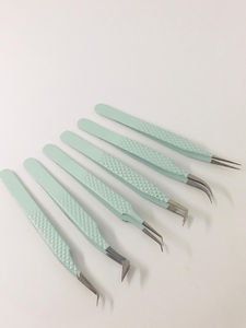 Pinces à cils professionnelles de haute qualité en acier inoxydable avec pointes en fibre biseautées personnalisables pour les extensions de cils - Product Image 5