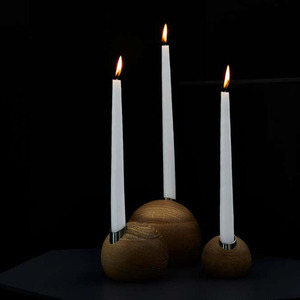 Support de bougie conique en bois massif avec un design empilé linéaire et une insertion métallique pour une décoration de table moderne à la maison - Product Image 6