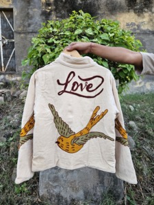 Veste pour femme 100% coton brodée motif oiseaux, col montant, manches longues, printemps, design artisanal écologique, cadeau pour elle - Product Image 6