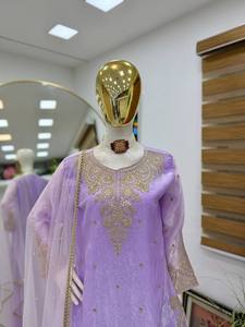 Ensemble exclusif style Sharara en soie – Collection festive pour femmes avec broderies à la main et sequins pour l'exportation - Product Image 3