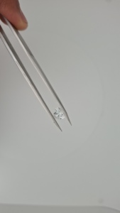 IGI Certifié HPHT CVD 0.5-1CT Couleur DEF Pureté VVS1/VVS2 Taille Cœur Synthétique Cultivé en Laboratoire Non Monté - Product Image 4