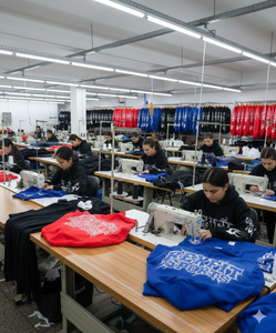 Sudaderas con capucha de primera calidad, tejido grueso de felpa francesa, bordado personalizado con efecto desgastado, corte y venta, sudaderas con capucha con cremallera más vendidas - Product Image 2