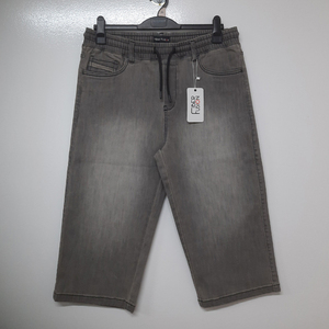 Shorts de Mezclilla Azul Clásico para Hombre con Tela Elástica Cómoda, Corte Medio, Costuras Resistentes, Estilo Casual Perfecto para el Día a Día - Product Image 1