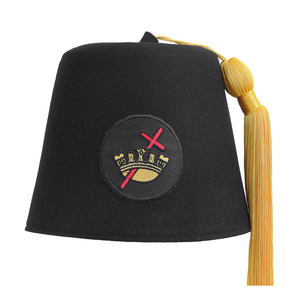 Gorro Fez Negro Personalizado de los Caballeros Templarios con Emblema Bordado y Borla Dorada, Accesorio Ceremonial Masónico - Product Image 1