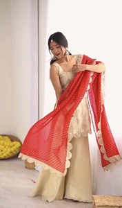 Ensemble ethnique en soie crêpe naturelle avec broderie lourde, haut à motifs numériques, palazzo et dupatta en dentelle imprimée numériquement, modèle MW 5042 - Product Image 5