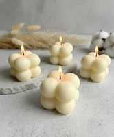 Vela de soja en forma de cubo, vela de lujo perfumada de diseñador, la mejor con aceites esenciales naturales, al mejor precio, de fabricante indio.