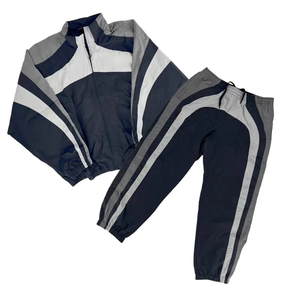 Pantalon de survêtement sport pour homme, longueur intégrale, design rayé, fermeture à cordon, séchage rapide, matière polyester, poches latérales, coupe classique - Product Image 1