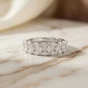 Anillo de Moissanita Brillante con Corte Marquesa y Pavé, Plata 925, Joyería Fina para Regalo de Promesa o Boda - Product Image 1