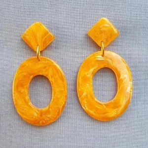 Pendientes de Resina Pulida Hechos a Mano para Mujer con Diseño de Modelo, Accesorios de Moda Navideños - Product Image 4