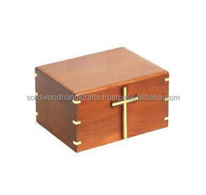 Boîte d'urne en bois faite à la main pour cendres humaines urnes funéraires pour hommes et femmes urnes de haute qualité - Product Image 3