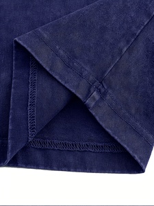 Camiseta de Hombre Estilo Streetwear con Lavado Ácido en Color Sólido, Producto de Alta Demanda - Product Image 4