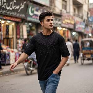 T-shirt personnalisé pour homme en noir avec strass, coupe ample, manches courtes, col rond, tricoté, motif étoile, streetwear, fabricant OEM ODM - Product Image 4