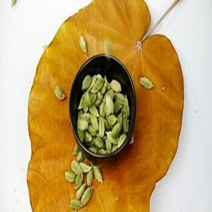 Nouvelle Saison Cardamome Verte du Gujarat d'Inde, Gousses Entières Premium, Fraîches, Naturellement Aromatiques, Qualité Export, 1kg, Épice Mondiale - Product Image 5