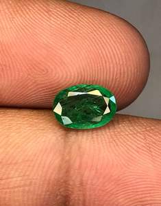 ESMERALDA NATURAL FACETADA SUelta de 8.60X6MM, Corte Oval. Hermosa Esmeralda para Joyería. - Product Image 3