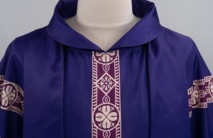 Vêtements liturgiques imprimés par sublimation : Chasuble de Pasteur, Soutane, Surplis de Prêtre, Robe de Chorale – Qualité supérieure pour l'Église Catholique – En vente - Product Image 3