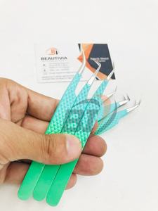 แหนบต่อขนตาแบบสองโทนสีทำจากสเตนเลสสตีลเคลือบสองสีติดฉลากแบบมืออาชีพที่ยั่งยืนพร้อมปลายแหลม - Product Image 2