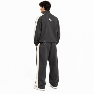 Chándal Deportivo Estampado Sostenible Blanco y Gris para Hombre, Cierre Completo con Cremallera, Cuello Alto, Corte Holgado, Ropa Casual con Bolsillos Laterales - Product Image 3