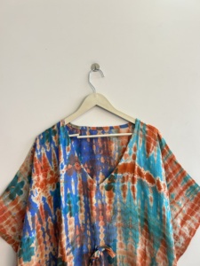 Robe kaftan longue en soie crêpe vintage tie and dye pour femme, tenue de détente - Product Image 2