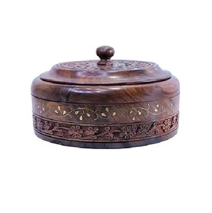 Boîte à chapati en bois pour la présentation de repas résidentiels, conçue pour un rangement organisé des aliments et une embellissement intérieur - Product Image 2