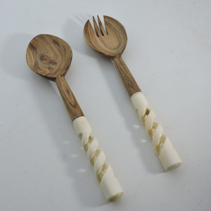 Ensemble de cuillères à salade en bois à prix abordable avec manche en résine, ustensiles de cuisine, mélangeur manuel de salade, cuillère de service, serveur de salade - Product Image 1