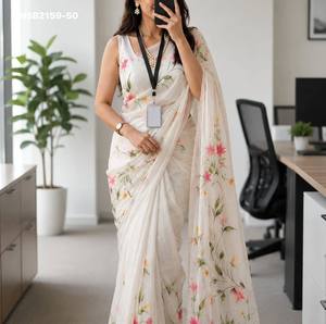 Conjunto de Saree y Blusa de Lino Suave de Alta Calidad con Estampado Digital de Flores y Motivos Tradicionales, Exportador de Moda Femenina - Product Image 4