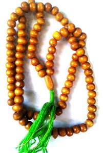 Tasbih de cuentas de madera hecho a mano, diseñado para un conteo de dhikr suave y cómodo para la oración de zikr a bajo costo. - Product Image 6