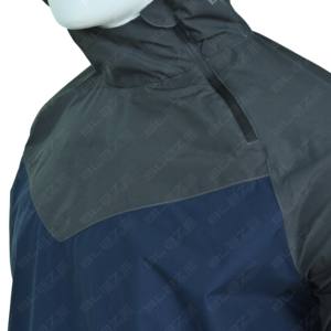 Conjunto Deportivo Personalizado para Hombre, Chaqueta Cortavientos con Parches de Poliéster y Nailon, Chaqueta con Cierre y Pantalones Cortos - Product Image 2