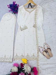 Traje Étnico Moderno Indio-Pakistaní, Salwar Kameez de Seda Chinon Pura con Bordado y Lentejuelas, para Bodas, Fiestas y Eventos - Product Image 2